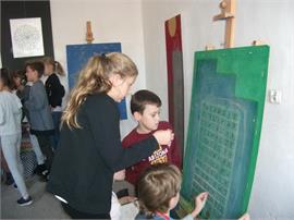 06