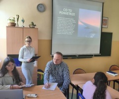 debata042026-1