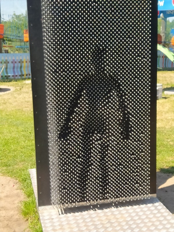 16860657219551