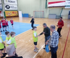 198cb9e1-c465-45d4-b940-900e62674417