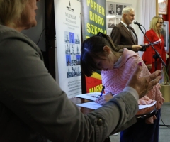 Messenger_creation_D7DE51B4-6E2B-46F2-8BD5-E06E47DCB8BF