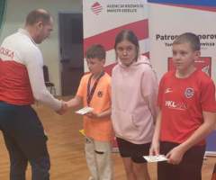 bc313766-cda5-42b4-bd53-b6930a1be66e